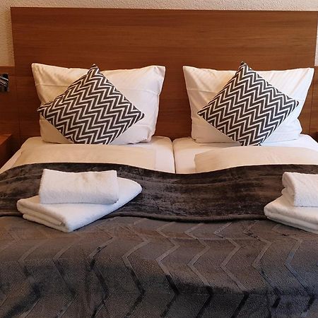 Gasthause Zur Krone Hotel Leimen  Bagian luar foto