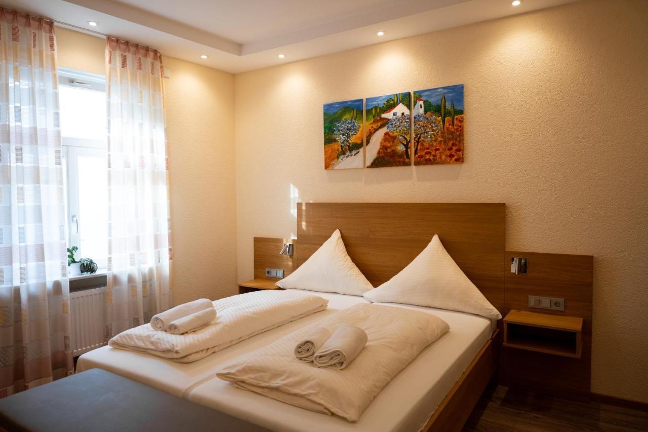 Gasthause Zur Krone Hotel Leimen  Bagian luar foto