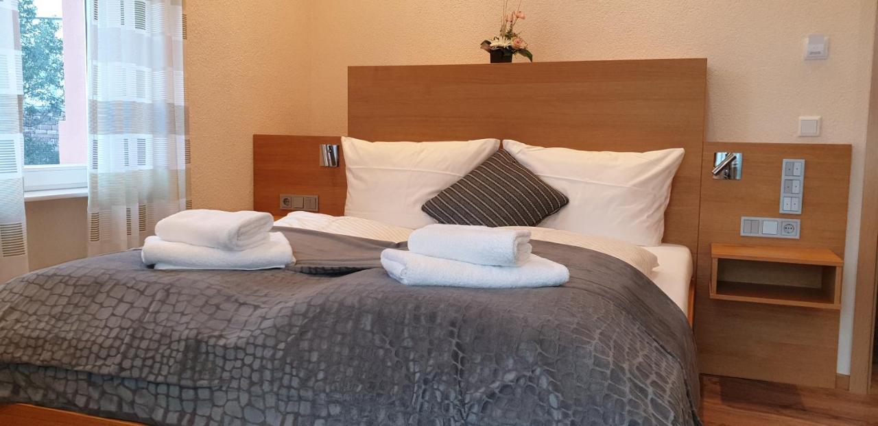 Gasthause Zur Krone Hotel Leimen  Bagian luar foto
