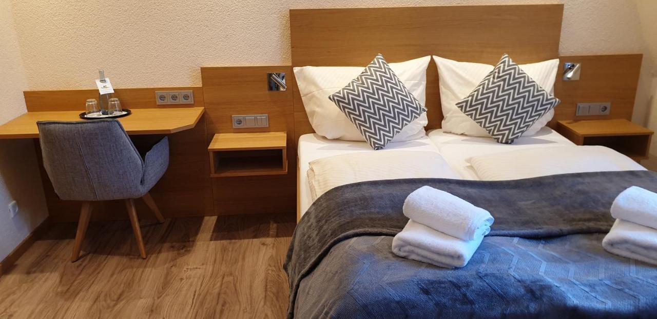 Gasthause Zur Krone Hotel Leimen  Bagian luar foto